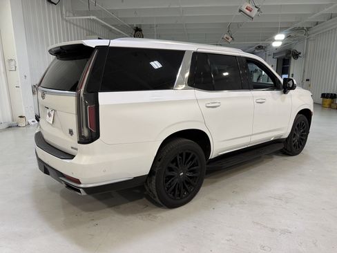 Used 2021 Cadillac Escalade Premium Luxury image 5