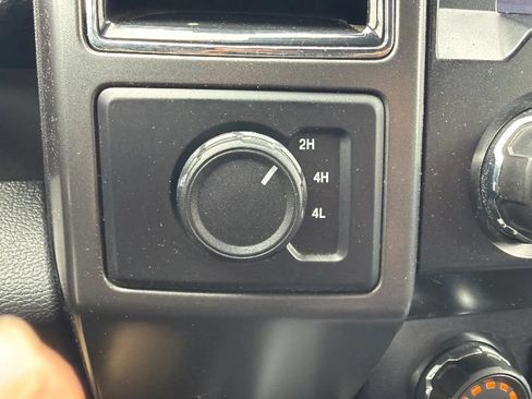 Used 2020 Ford F150 XLT w/ Equipment Group 302A Luxury AWD/4WD image 37
