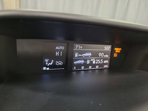 Used 2018 Subaru Forester 2.5i Premium w/ All-Weather Package image 21