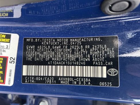 Used 2025 Toyota Camry SE FWD image 28