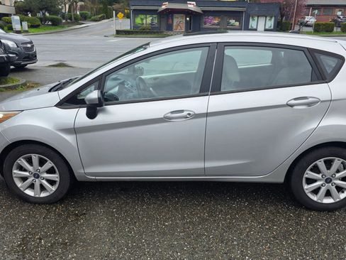 Used 2011 Ford Fiesta SE w/ 202A Rapid Spec Order Code FWD image 8