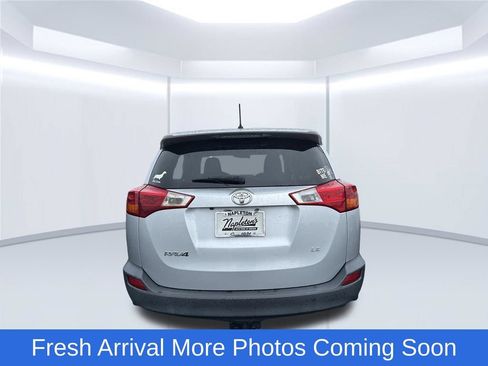 Used 2015 Toyota RAV4 LE FWD image 5