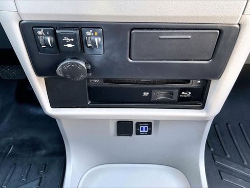 Used 2020 Toyota Sienna XLE Premium image 31