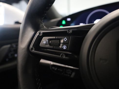 Used 2020 Porsche Taycan Turbo S image 24