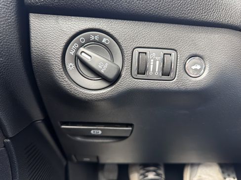 Used 2021 Dodge Challenger R/T w/ Driver Convenience Group image 29