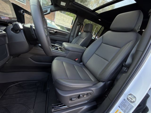 New 2026 Chevrolet Suburban Z71 w/ Comfort Package AWD/4WD image 20