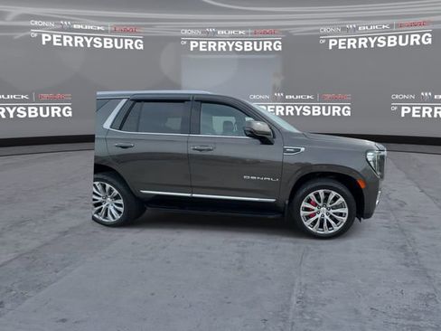 Used 2021 GMC Yukon Denali w/ LPO, Illumination Package AWD/4WD image 2