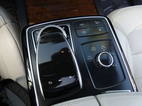 Used 2019 Mercedes-Benz GLS 550 4MATIC image 85