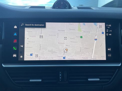 Certified 2023 Porsche Cayenne Platinum Edition image 28