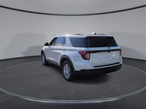 New 2026 Ford Explorer Active image 7