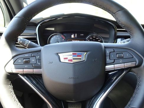 Certified 2025 Cadillac XT6 Premium Luxury w/ LPO, Floor Liner Package AWD/4WD image 18