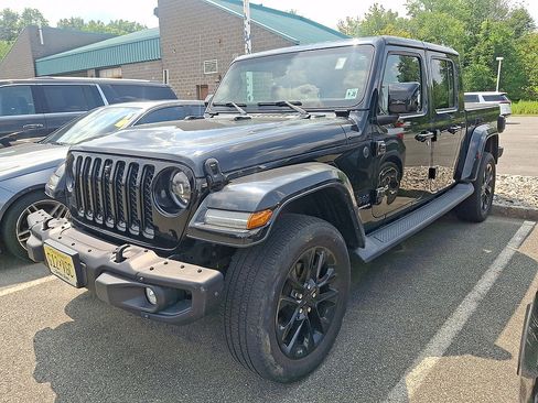 Used 2023 Jeep Gladiator Overland AWD/4WD image 2