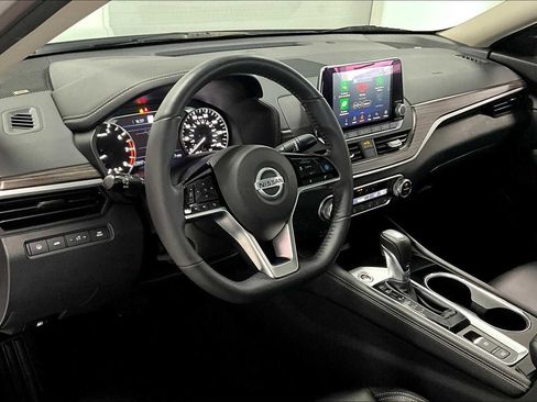 Used 2022 Nissan Altima 2.5 SL image 2