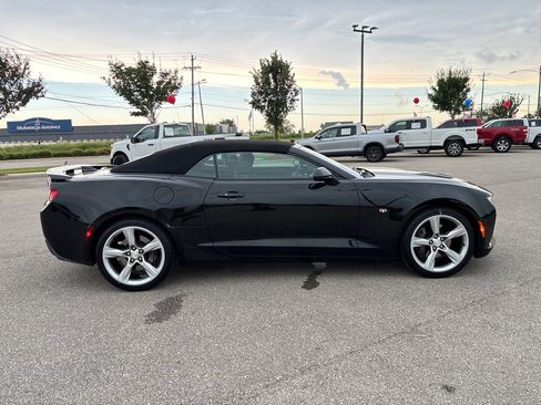 Used 2016 Chevrolet Camaro SS RWD image 30