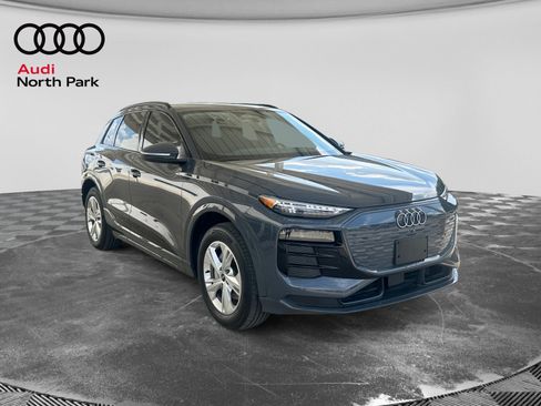 Used 2025 Audi Q6 e-tron Premium Plus w/ Premium Plus RWD image 7