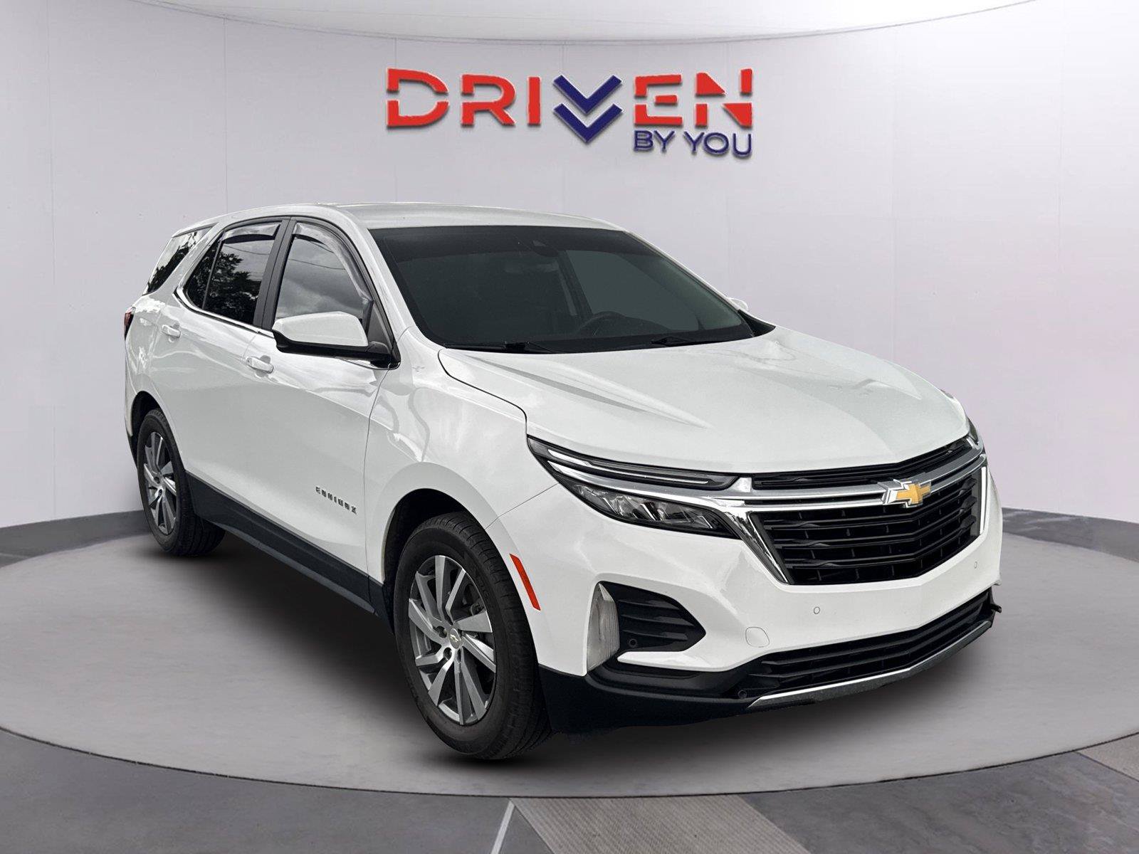 Used 2023 Chevrolet Equinox LT FWD image 1