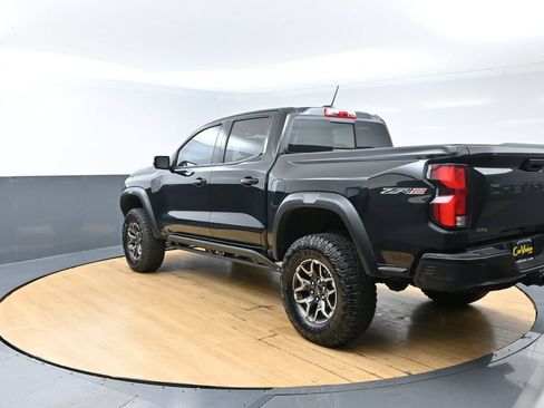 Used 2024 Chevrolet Colorado ZR2 w/ Technology Package AWD/4WD image 6