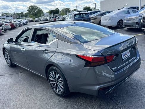 Used 2024 Nissan Altima 2.5 SV w/ SV Premium Package FWD image 15