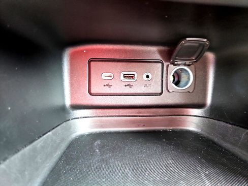 Used 2021 Chevrolet Equinox LT image 26