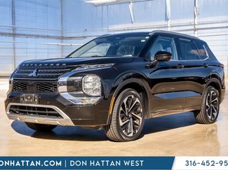 Used 2022 Mitsubishi Outlander SEL video 1