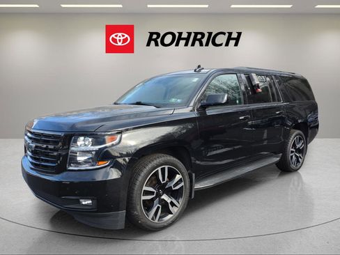 Used 2018 Chevrolet Suburban LT image 1