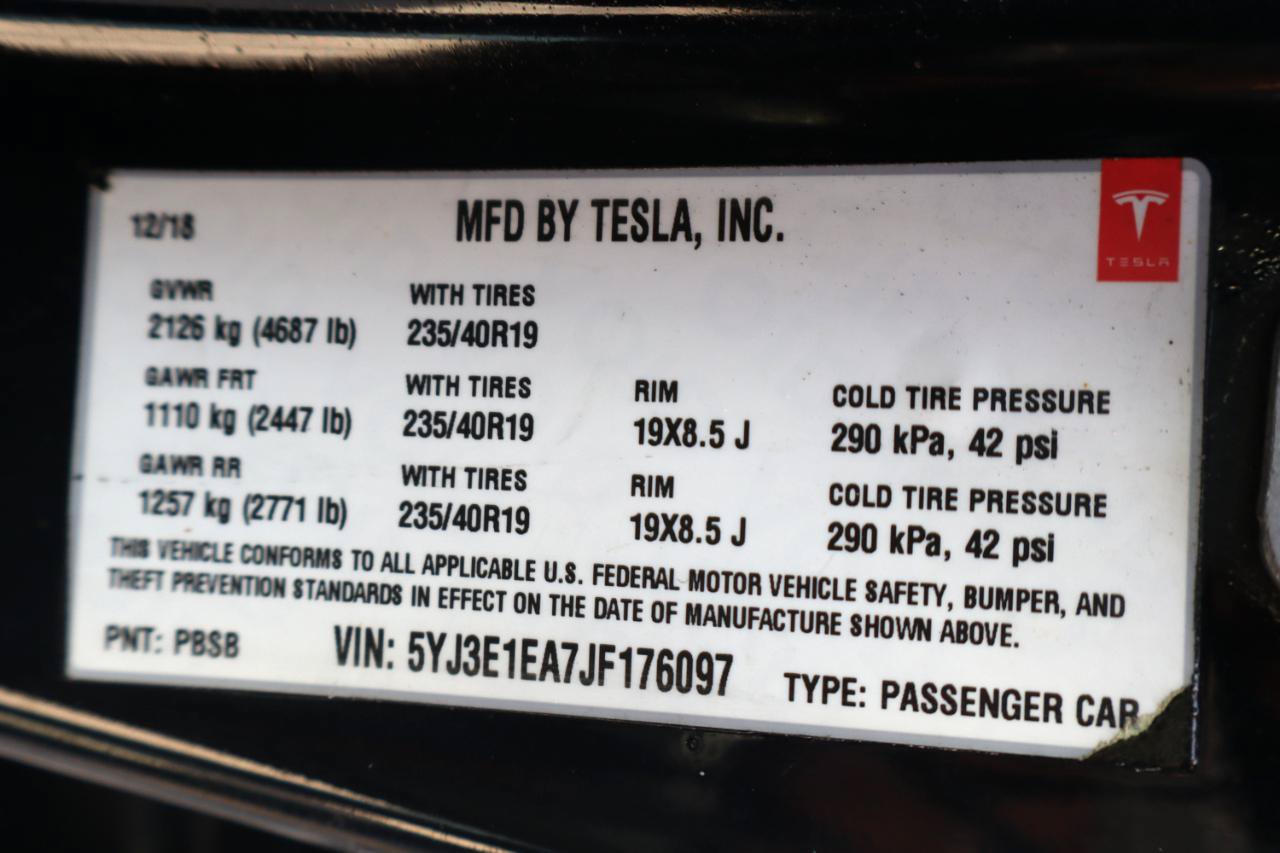 Used 2018 Tesla Model 3 Long Range RWD image 30