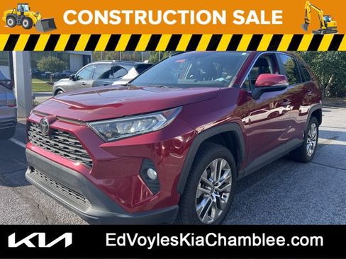 Used 2021 Toyota RAV4 XLE Premium FWD image 1