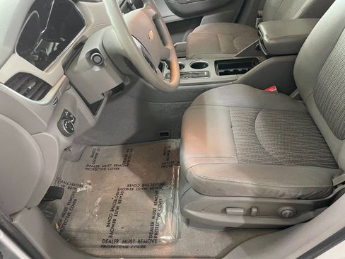 Used 2016 Chevrolet Traverse LS image 17