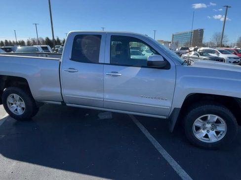 Used 2018 Chevrolet Silverado 1500 LT AWD/4WD image 3