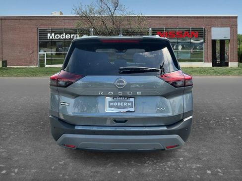 Certified 2023 Nissan Rogue SV w/ SV Premium B Package FWD image 3