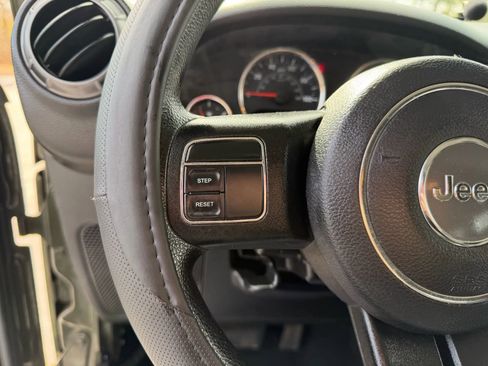 Used 2015 Jeep Wrangler Unlimited Sport image 13