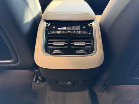 New 2026 Volvo XC90 B5 Plus w/ Protection Package Premier image 29