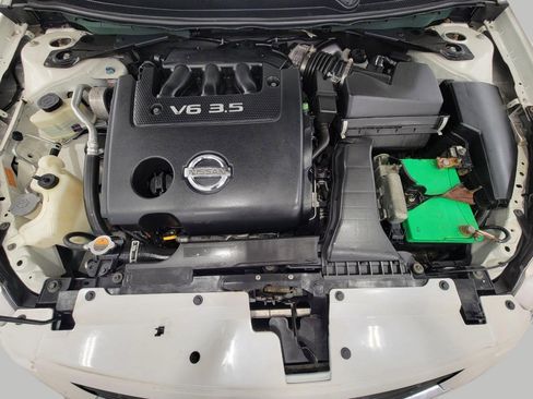 Used 2008 Nissan Altima 3.5 SE w/ Premium Pkg image 9