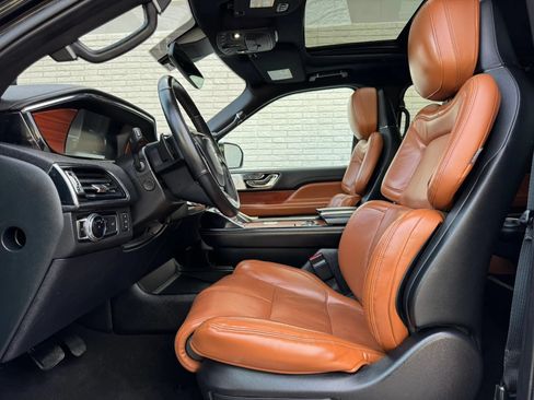 Used 2020 Lincoln Navigator Reserve w/ Luxury Package AWD/4WD image 14