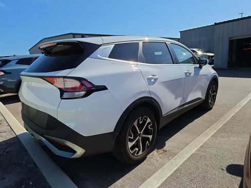 Certified 2024 Kia Sportage EX FWD image 15