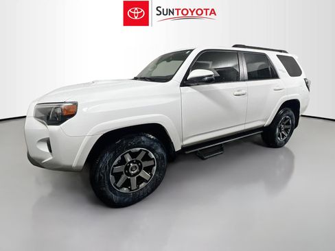 Used 2024 Toyota 4Runner TRD Off-Road Premium w/ Moonroof Package AWD/4WD image 7