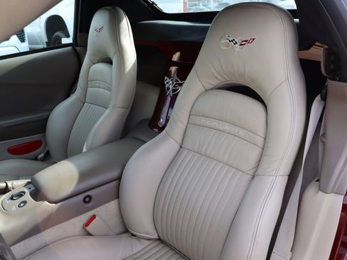 Used 2003 Chevrolet Corvette w/ Preferred Equipment Group1 image 17