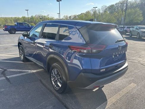 Used 2023 Nissan Rogue S image 6