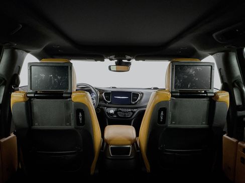 Used 2022 Chrysler Pacifica Pinnacle image 26