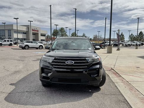 Used 2020 Ford Explorer XLT w/ Comfort Package image 3