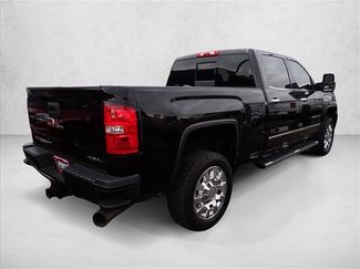 Used 2019 GMC Sierra 2500 Denali w/ Duramax Plus Package AWD/4WD video 4