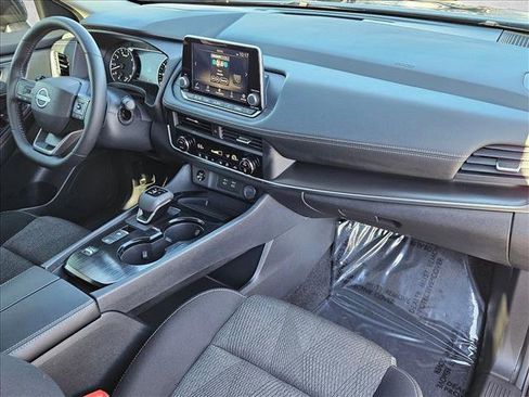 Used 2025 Nissan Rogue SV image 20