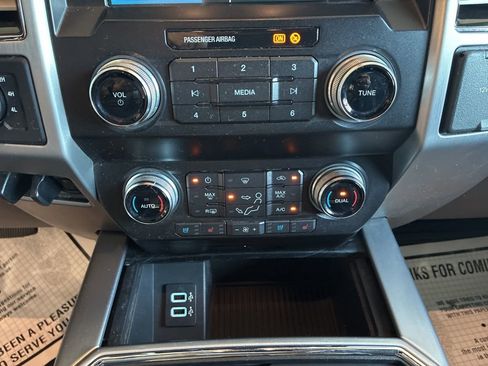 Used 2019 Ford F350 Platinum w/ Platinum Ultimate Package AWD/4WD image 27