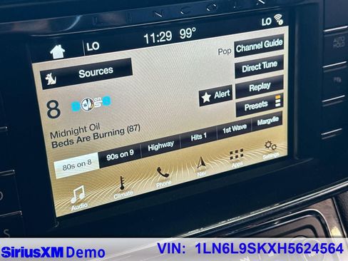 Used 2017 Lincoln Continental Select FWD image 31