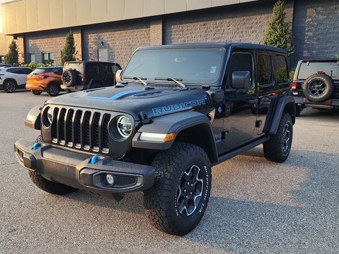 Used 2022 Jeep Wrangler Unlimited Rubicon 4xe w/ Cold Weather Group AWD/4WD image 3