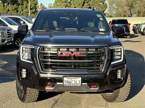 Used 2024 GMC Yukon XL AT4 w/ Technology Package image 2