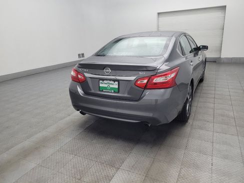 Used 2016 Nissan Altima 2.5 SR w/ LED Appearance Package FWD image 9