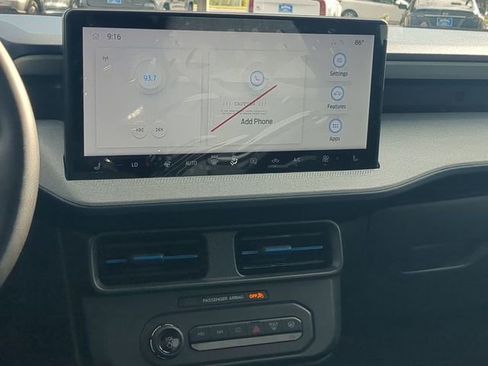 New 2025 Ford Maverick XLT w/ XLT Luxury Package image 7