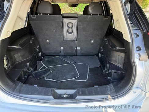 Used 2019 Nissan Rogue SV image 21