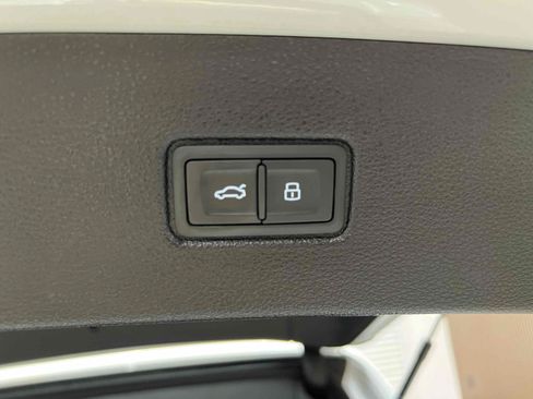 Used 2022 Audi SQ7 Prestige w/ Prestige Package AWD/4WD image 20